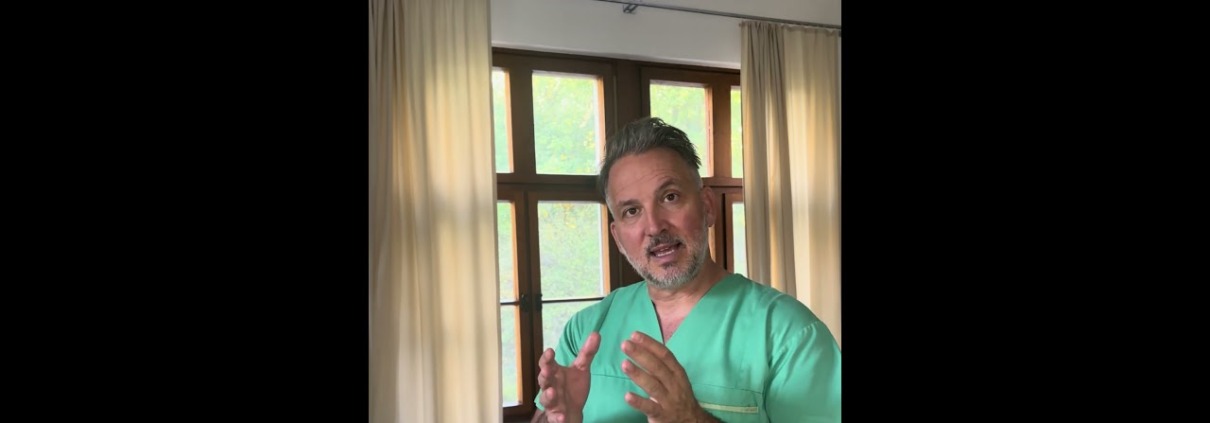 Implantat verrutscht? Teil 1. Brustchirurg Dr. Koller in Linz