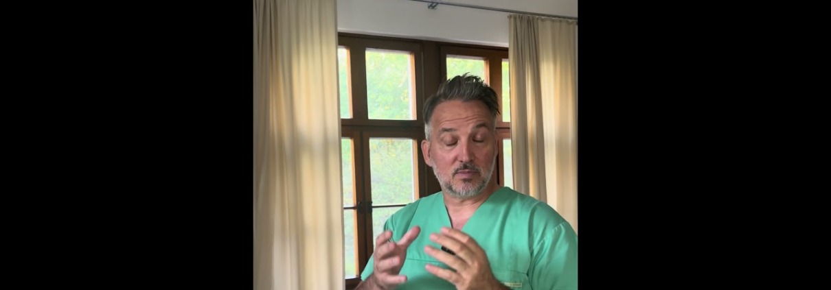 Implantat verrutscht? Teil 2. Brustchirurg Dr. Koller in Linz
